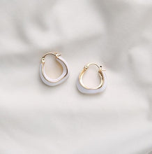 Load image into Gallery viewer, HUANZHI 2019 White Geometric Round Square Irregular Hollow Pearlescent Starry Sky Calla Lily Enamel Earrings for Women Girls