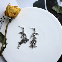 Load image into Gallery viewer, Punk Cheap Sliver Handcuffs Blade Gun Drop Earrings Creativity Jewelry Accessories Women Simple Fashion Cool Wholesale Pistols