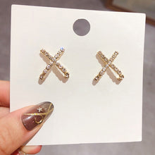 Load image into Gallery viewer, South Korea Earrings Temperament Earrings New It Girl Earrings Long Cold Wind Simple Autumn and Winter er shi pin