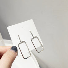 Load image into Gallery viewer, South Korea Earrings Temperament Earrings New It Girl Earrings Long Cold Wind Simple Autumn and Winter er shi pin