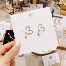Load image into Gallery viewer, South Korea Earrings Temperament Earrings New It Girl Earrings Long Cold Wind Simple Autumn and Winter er shi pin