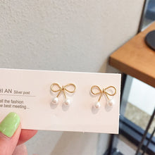 Load image into Gallery viewer, South Korea Earrings Temperament Earrings New It Girl Earrings Long Cold Wind Simple Autumn and Winter er shi pin