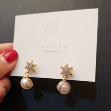 Load image into Gallery viewer, South Korea Earrings Temperament Earrings New It Girl Earrings Long Cold Wind Simple Autumn and Winter er shi pin
