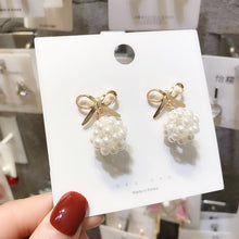 Load image into Gallery viewer, South Korea Earrings Temperament Earrings New It Girl Earrings Long Cold Wind Simple Autumn and Winter er shi pin