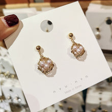 Load image into Gallery viewer, South Korea Earrings Temperament Earrings New It Girl Earrings Long Cold Wind Simple Autumn and Winter er shi pin