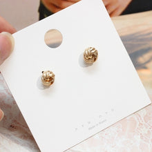Load image into Gallery viewer, South Korea Earrings Temperament Earrings New It Girl Earrings Long Cold Wind Simple Autumn and Winter er shi pin