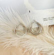 Load image into Gallery viewer, HUANZHI 2019 New Minimalist Gold Metal Large Circle Geometric Round Big Hoop Earrings for Women Girl Wedding Party Jewelry
