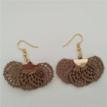 Load image into Gallery viewer, New Korean Style fan-shaped Grid Flower Stud Earrings For Women Fashion Summer Accessories Elegant Sweet
