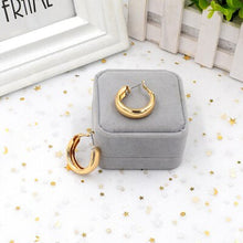 Load image into Gallery viewer, HUANZHI 2019 New Minimalist Gold Metal Large Circle Geometric Round Big Hoop Earrings for Women Girl Wedding Party Jewelry
