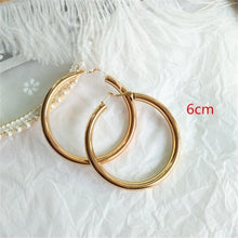 Load image into Gallery viewer, HUANZHI 2019 New Minimalist Gold Metal Large Circle Geometric Round Big Hoop Earrings for Women Girl Wedding Party Jewelry
