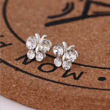 Load image into Gallery viewer, Women Exquisite Small Stud Earrings Crystal Simlated Pearl Earring For Women Fashion Jewelry pendientes Oorbellen Brincos
