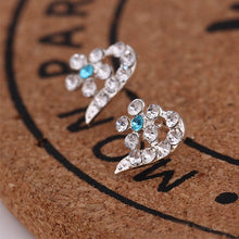 Load image into Gallery viewer, Women Exquisite Small Stud Earrings Crystal Simlated Pearl Earring For Women Fashion Jewelry pendientes Oorbellen Brincos
