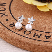 Load image into Gallery viewer, Women Exquisite Small Stud Earrings Crystal Simlated Pearl Earring For Women Fashion Jewelry pendientes Oorbellen Brincos
