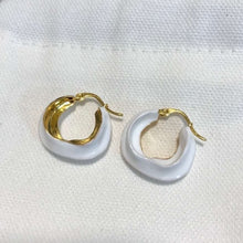 Load image into Gallery viewer, HUANZHI 2019 White Geometric Round Square Irregular Hollow Pearlescent Starry Sky Calla Lily Enamel Earrings for Women Girls

