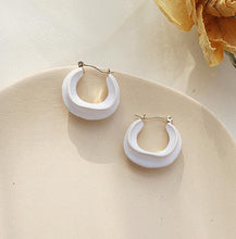 Load image into Gallery viewer, HUANZHI 2019 White Geometric Round Square Irregular Hollow Pearlescent Starry Sky Calla Lily Enamel Earrings for Women Girls
