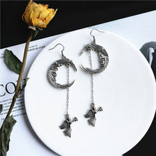 Load image into Gallery viewer, Punk Cheap Sliver Handcuffs Blade Gun Drop Earrings Creativity Jewelry Accessories Women Simple Fashion Cool Wholesale Pistols
