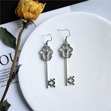 Load image into Gallery viewer, Punk Cheap Sliver Handcuffs Blade Gun Drop Earrings Creativity Jewelry Accessories Women Simple Fashion Cool Wholesale Pistols

