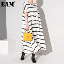 Load image into Gallery viewer, [EAM] Women White Striped Split Big Size Long Dress New Round Neck Short Sleeve Loose Fashion Tide Spring Summer 2020 1W76800
