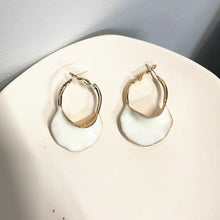 Load image into Gallery viewer, HUANZHI 2019 White Geometric Round Square Irregular Hollow Pearlescent Starry Sky Calla Lily Enamel Earrings for Women Girls
