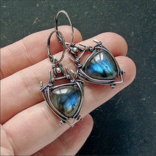 Load image into Gallery viewer, Rongyu cross border popular triangular Labrador Earrings European and American Creative 925 retro lock Earrings
