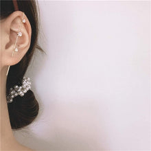 Load image into Gallery viewer, Ear Wrap Crawler Hook Earrings for Women Surround Auricle Diagonal Stud Copper Inlaid Zircon Piercing Earrings  (1 Pair)
