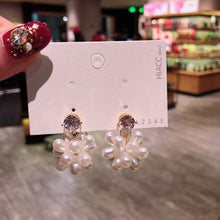 Load image into Gallery viewer, South Korea Earrings Temperament Earrings New It Girl Earrings Long Cold Wind Simple Autumn and Winter er shi pin

