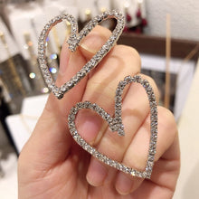 Load image into Gallery viewer, South Korea Earrings Temperament Earrings New It Girl Earrings Long Cold Wind Simple Autumn and Winter er shi pin
