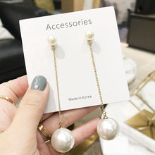 Load image into Gallery viewer, South Korea Earrings Temperament Earrings New It Girl Earrings Long Cold Wind Simple Autumn and Winter er shi pin
