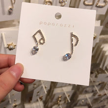 Load image into Gallery viewer, South Korea Earrings Temperament Earrings New It Girl Earrings Long Cold Wind Simple Autumn and Winter er shi pin

